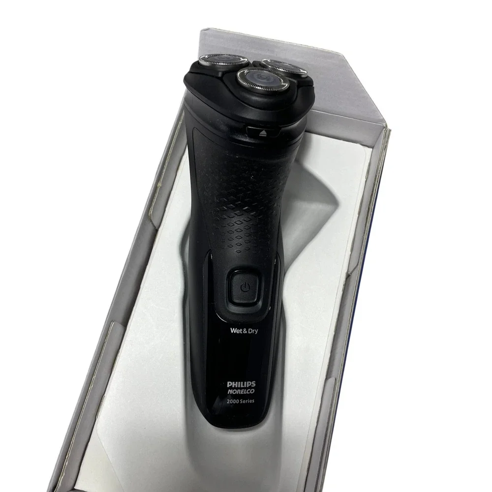 Phillips Norelco Shaver‎ Wet Dry 2400 NEW